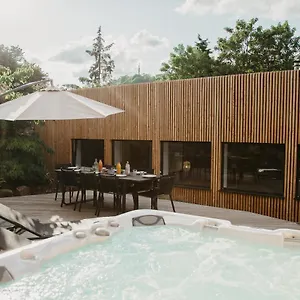  Hébergement de vacances Grand Loft Avec Jacuzzi Et Cinema